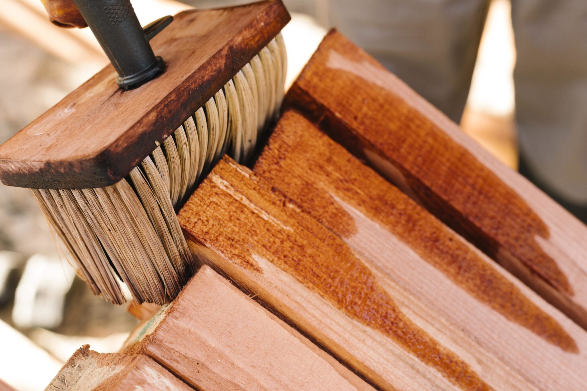Tipos de barnices para la madera de exterior