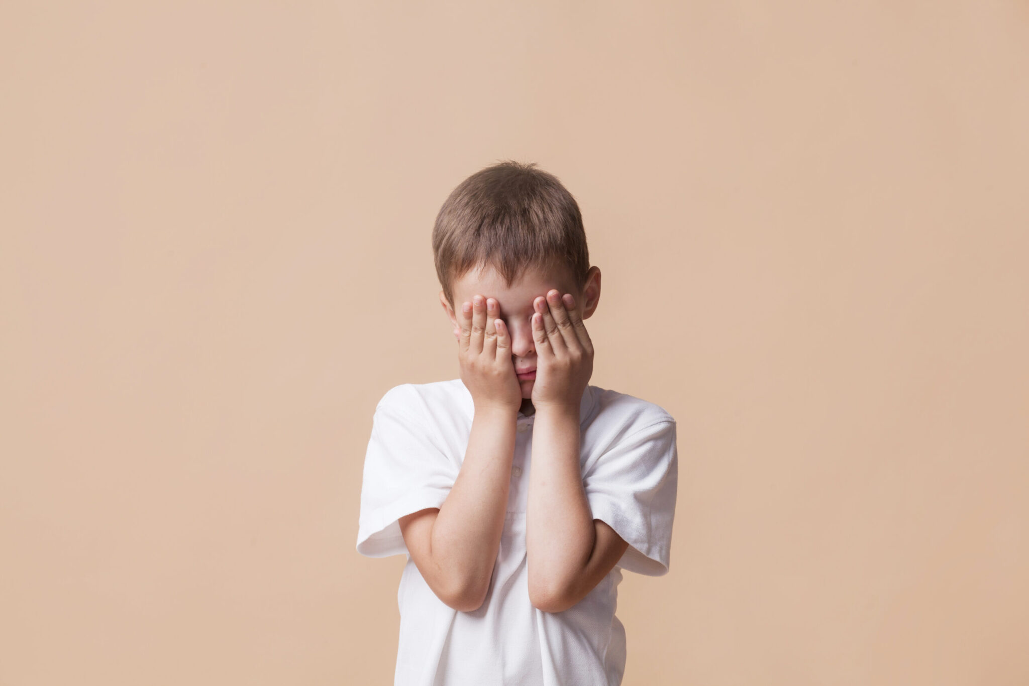 Cuando los niños saben hablar, pero deciden no hacerlo: ¿en qué consiste el mutismo selectivo?