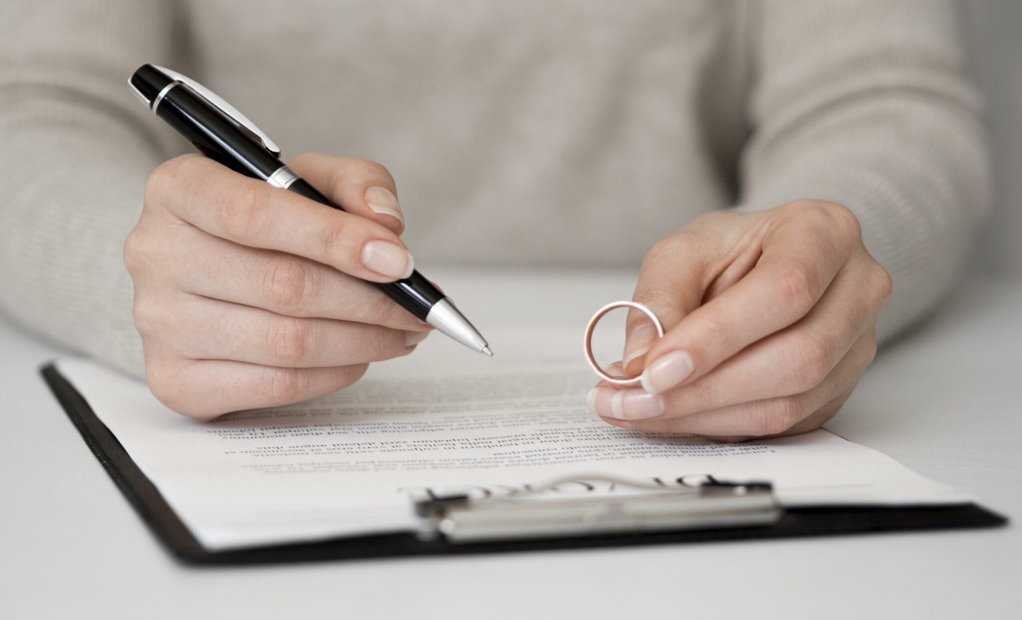 Divorciarse sin proceso judicial: ¿en qué consisten los divorcios notariales?