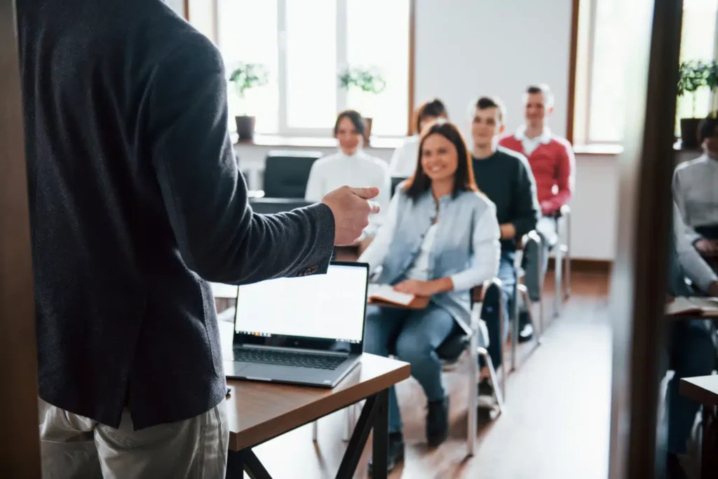 Las ventajas de prepararte las oposiciones en una academia