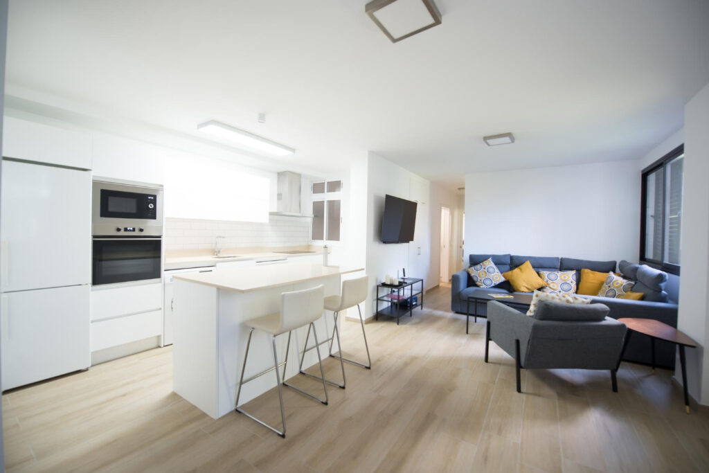 Transforma tu hogar: la principal ventaja de las cocinas abiertas es el espacio.