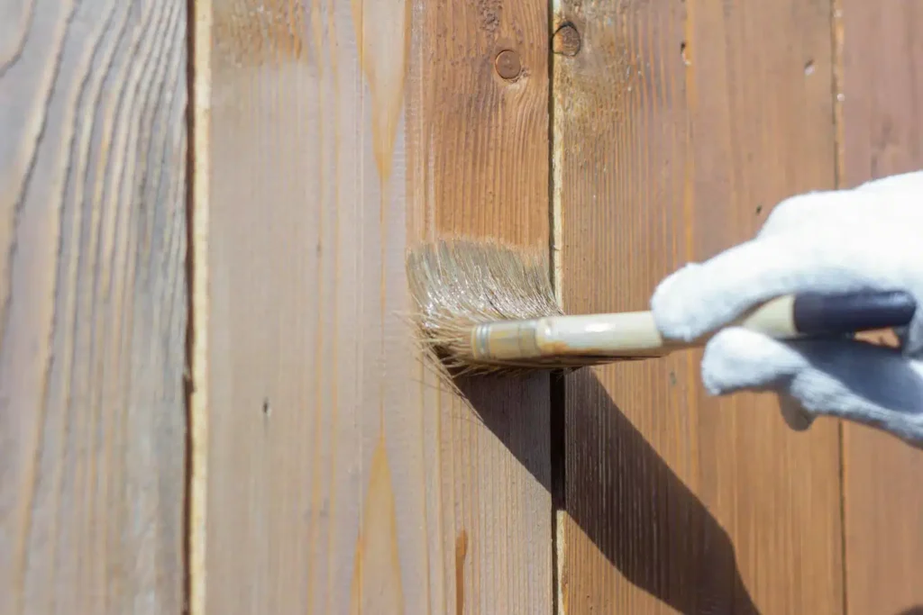 Consejos sobre el cuidado y mantenimiento de puertas de madera 