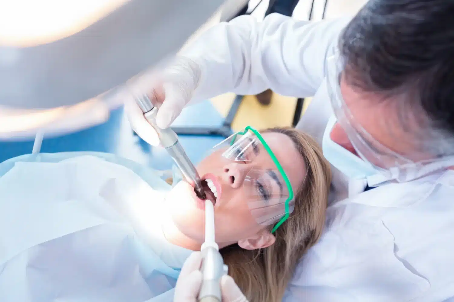 Ozonoterapia dental: una opción menos invasiva para cuidar tu salud bucal