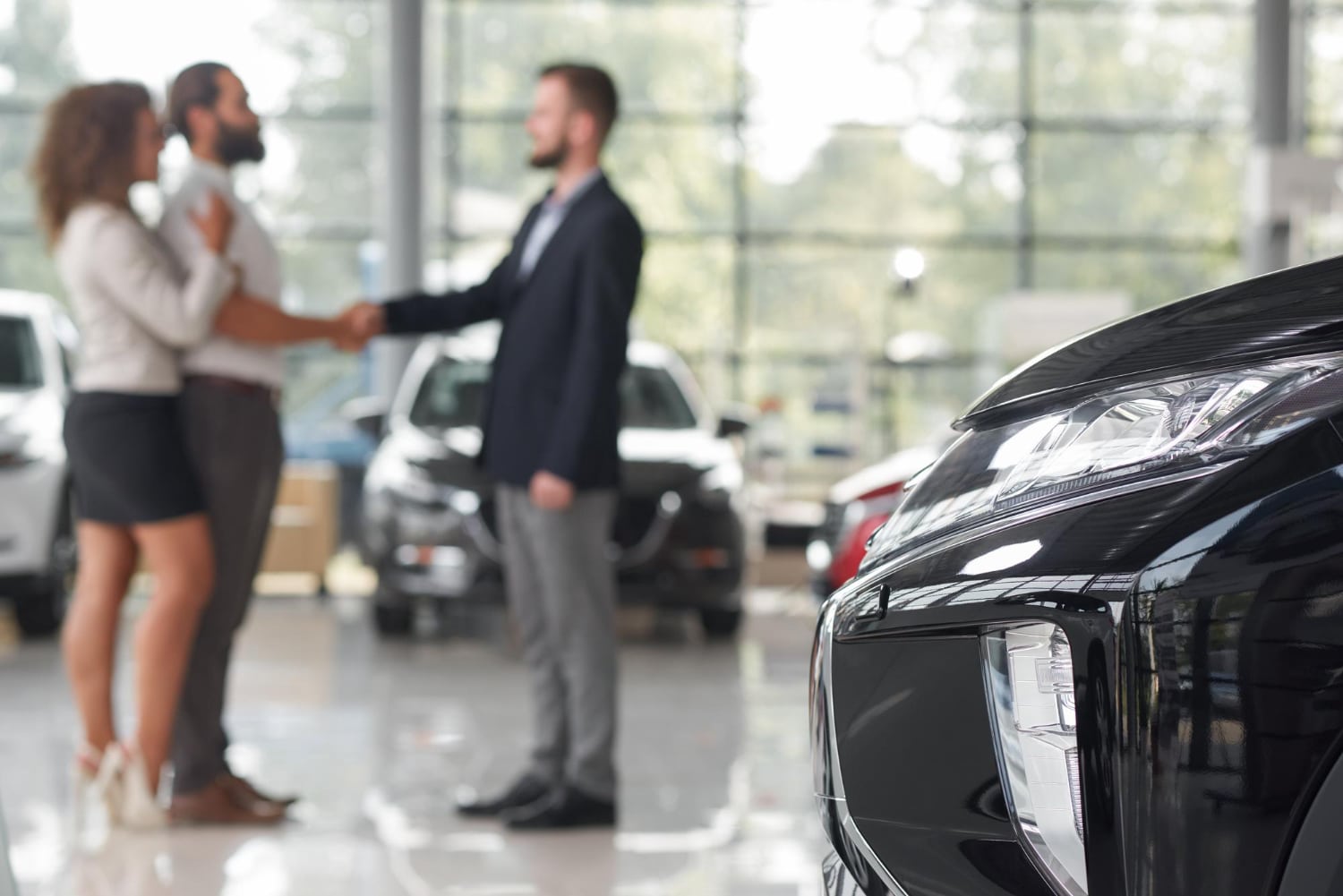 Comprar o vender un coche de ocasión: lo que debes saber y por qué contar con una gestoría especializada marca la diferencia