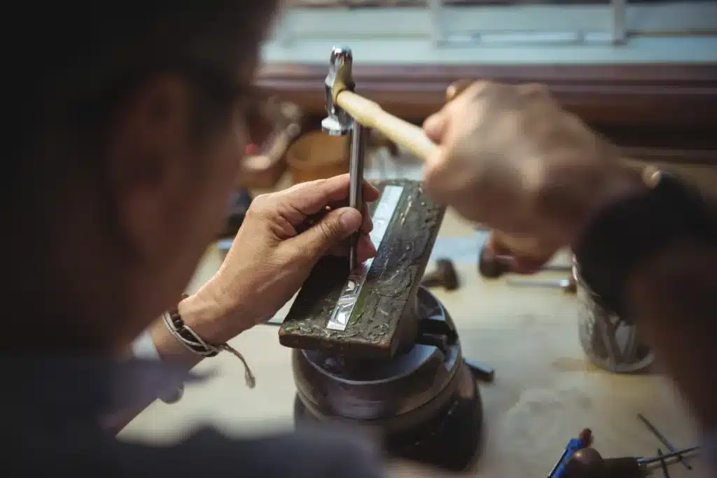 Diseños en hierro y forja a medida: artesanía que transforma tus espacios