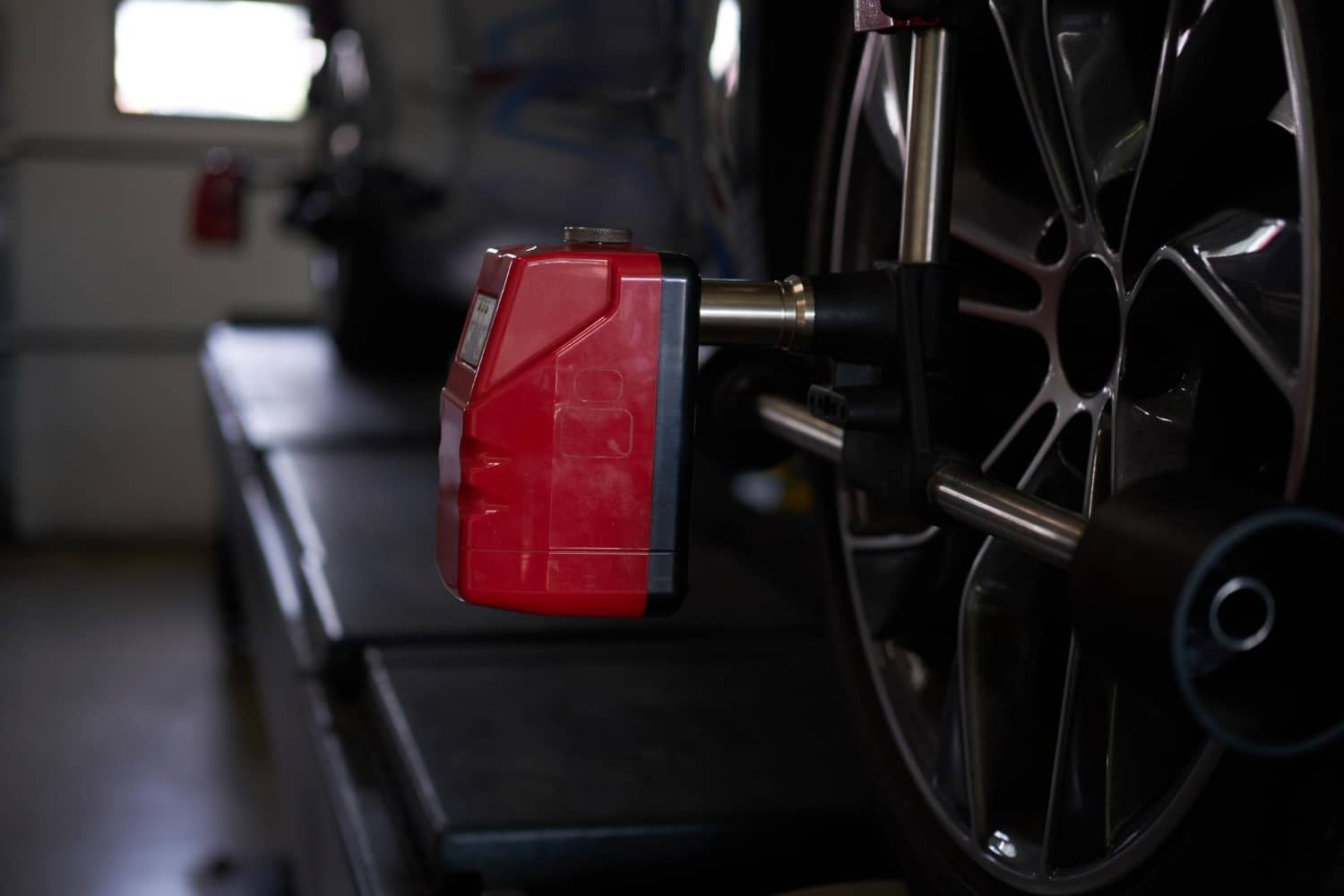 Alineación y balanceo de ruedas: por qué son claves para tu coche