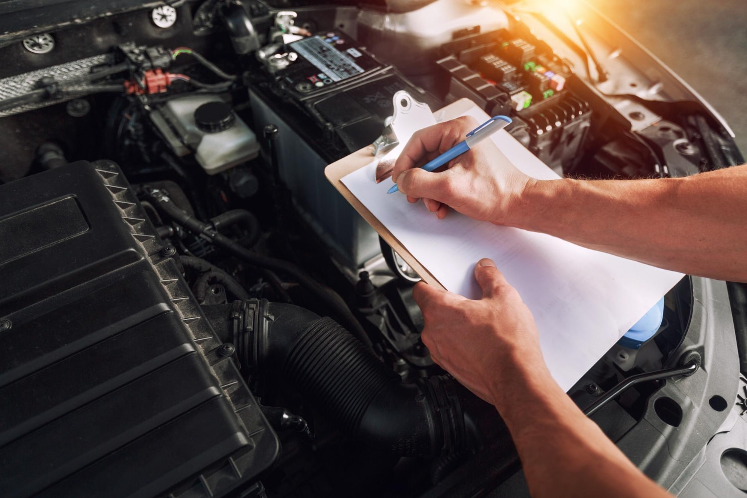 Mantenimiento y revisiones completas: la clave para un coche fiable y seguro