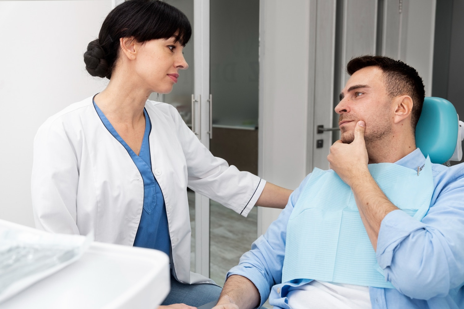 Dormir con la boca abierta y malas posturas: cómo afectan al desarrollo dental y mandibular