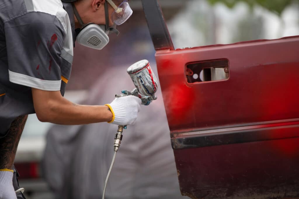 Cuándo merece la pena pintar una pieza del coche