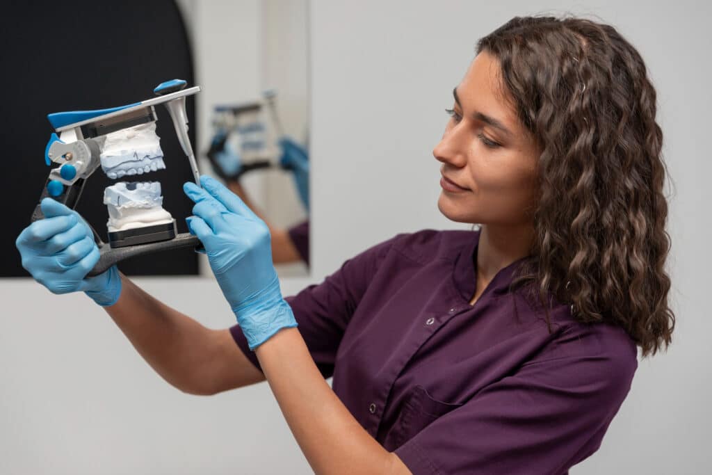 Ortodoncia y ortopedia dental: diferencias, beneficios y cómo se complementan